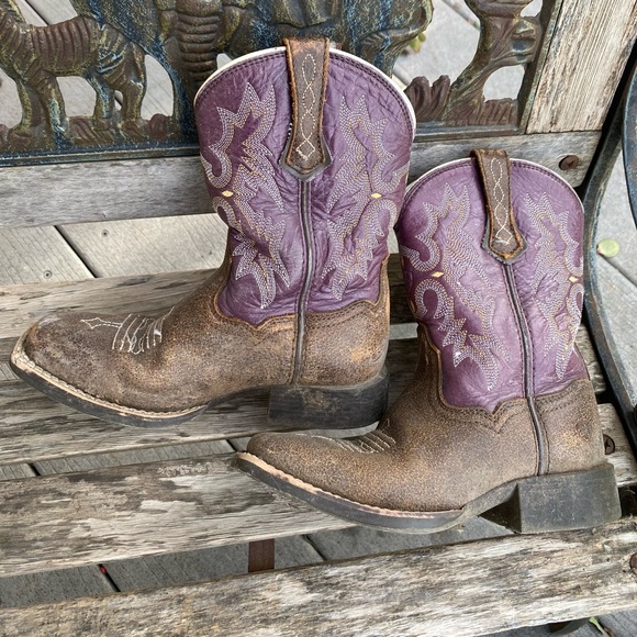 Little Girls Ariat Boots - Picture 3 of 7
